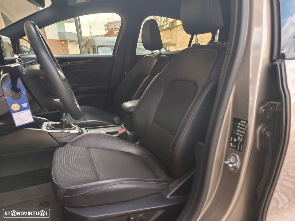 Ford Focus 1.0 EcoBoost ST-Line X - 11