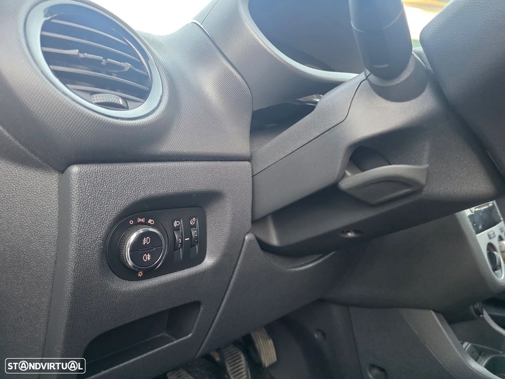 Opel Corsa 1.3 CDTi Enjoy EcoFLEX - 13