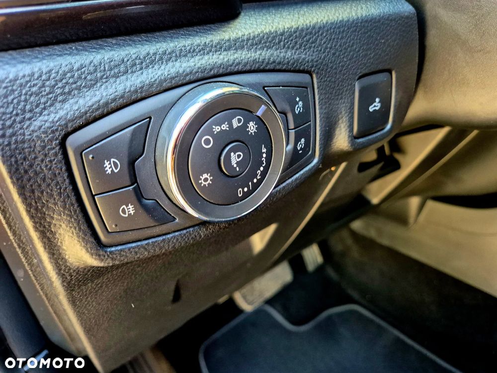 Ford Ranger 2.0 EcoBlue 4x4 DC Wildtrak - 28