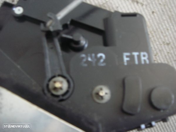 Fecho Da Porta Trás Dto Bmw 3 (E46) - 3