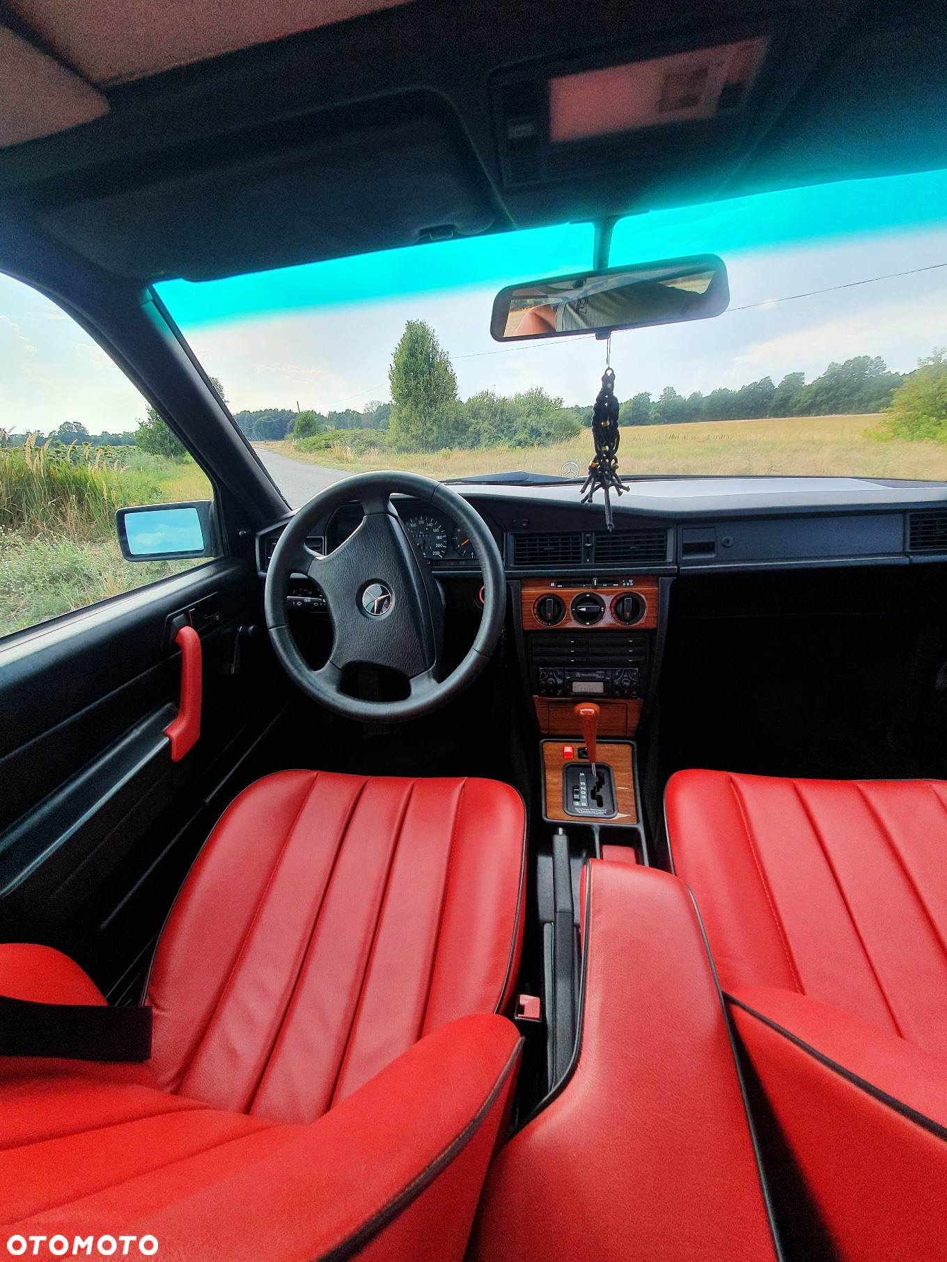Mercedes-Benz W201 (190) - 13