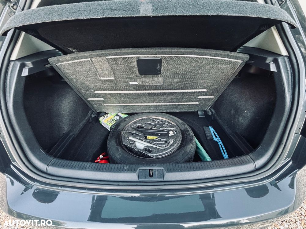 Volkswagen Golf - 11