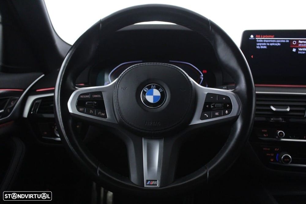 BMW 520 d Pack Desportivo M Auto - 19