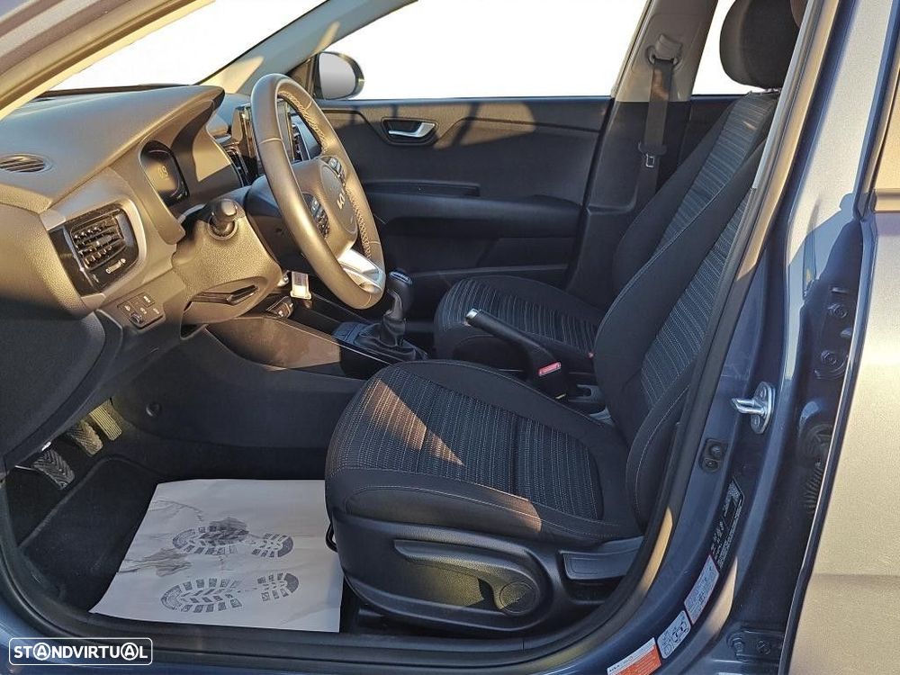 Kia Stonic - 12