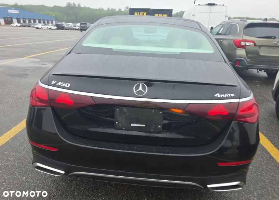 Mercedes-Benz Klasa E 300 9G-TRONIC AMG Line - 6