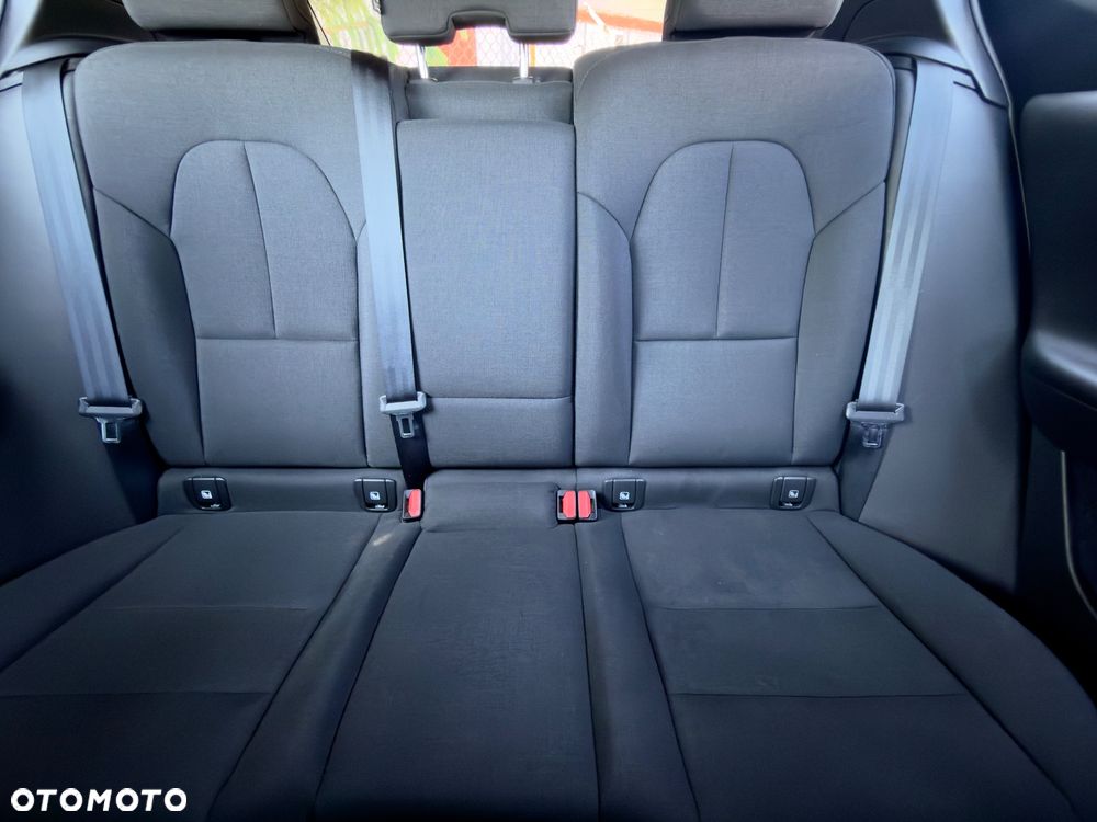 Volvo XC 40 T3 Momentum Pro - 23