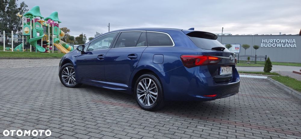 Toyota Avensis 2.0 D-4D Premium - 33