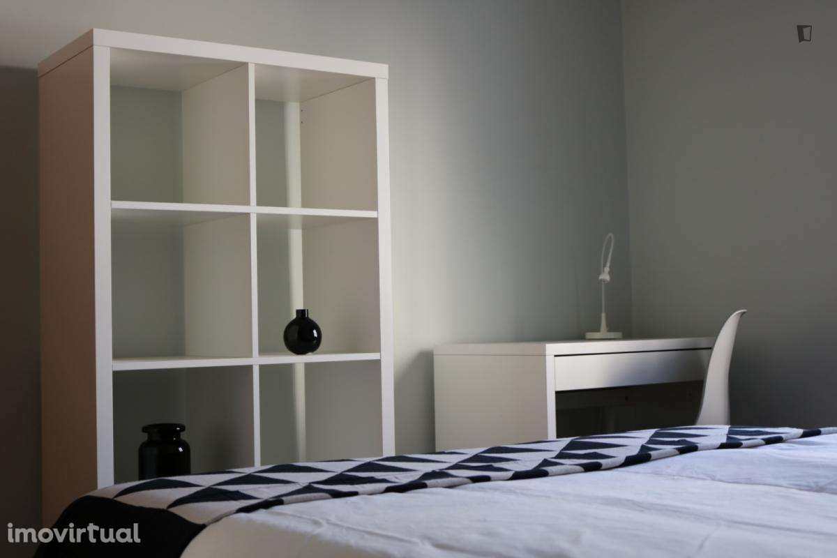 Quarto - localizado em Lumiar Lisbon - Grande imagem: 5/19