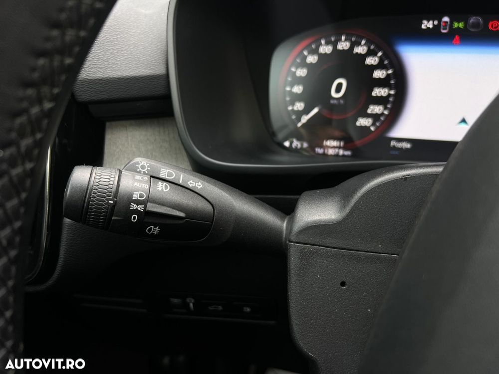 Volvo XC 40 - 28