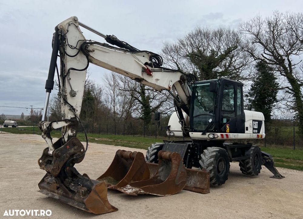 Caterpillar M316D Excavator pe Roti - 2