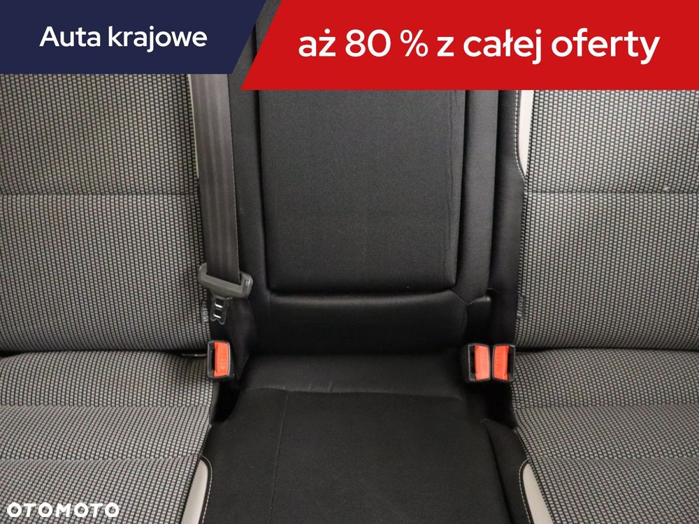 Kia Ceed - 12