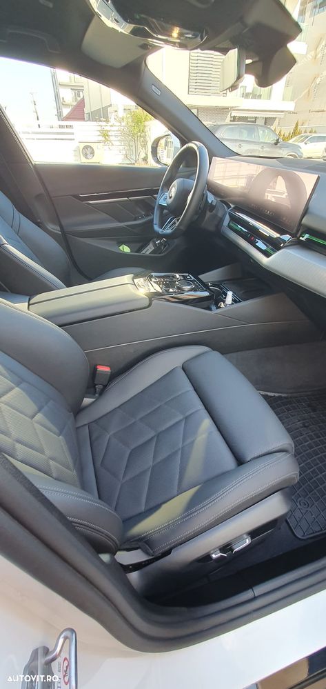 BMW Seria 5 520d xDrive AT MHEV - 16