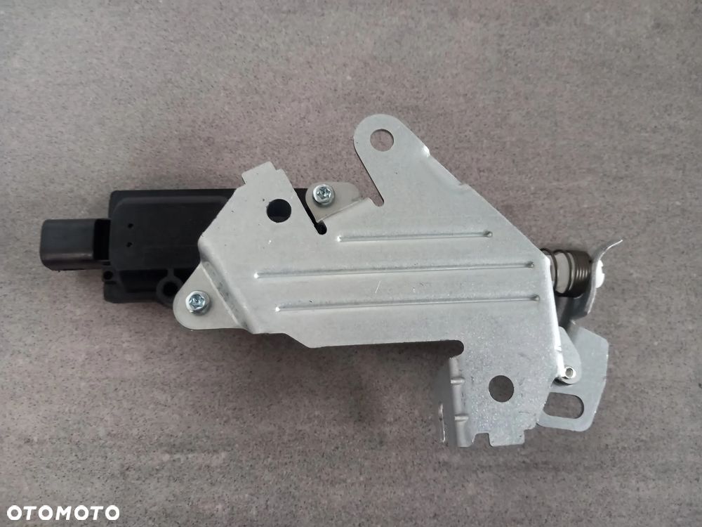 Siłownik zamka klapy tylnej bagażnika Ford Fiesta 2001-2008/Fusion 2001-2012 1481081 - 4