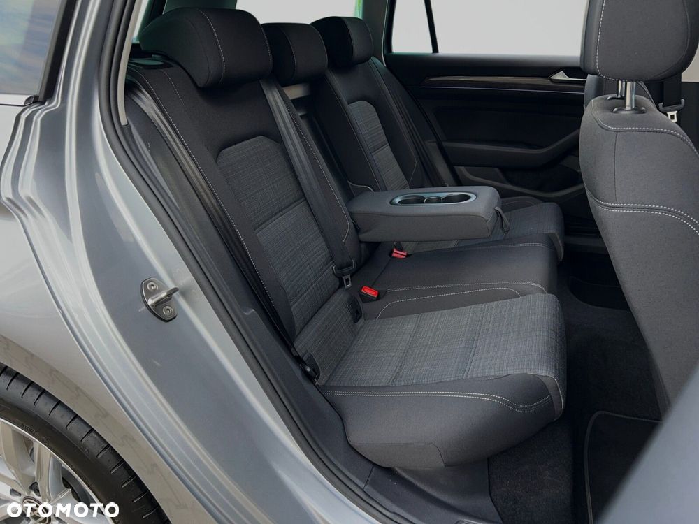 Volkswagen Passat 2.0 TDI Business DSG - 13