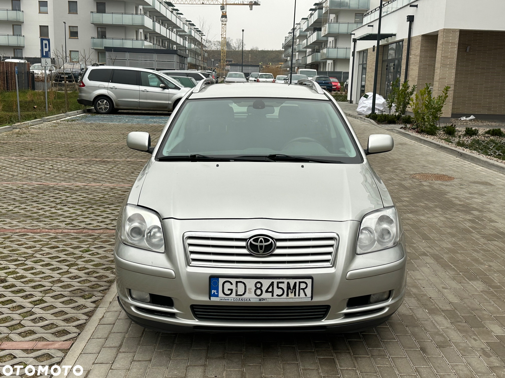 Toyota Avensis 1.8 VVT-i Combi - 2