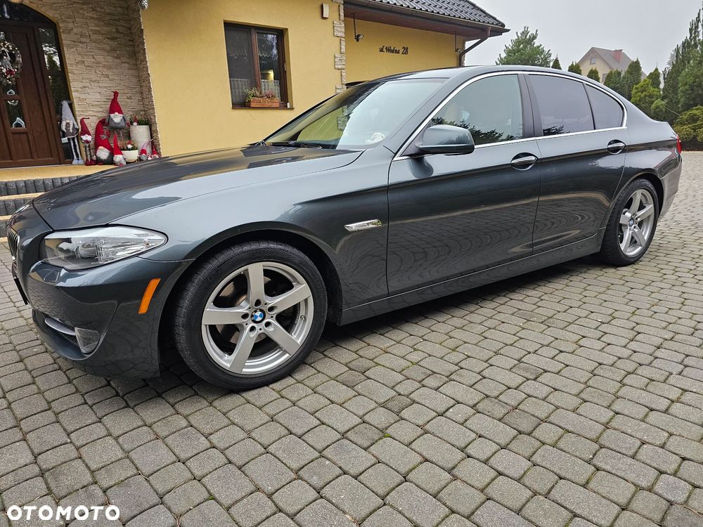 BMW Seria 5 528i - 5