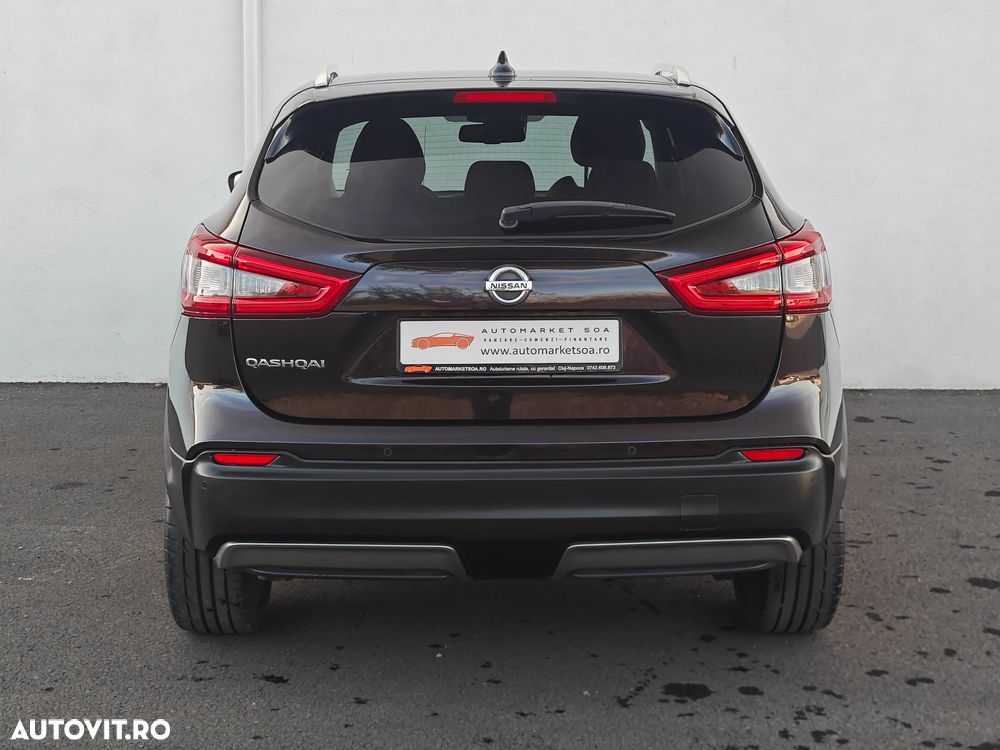 Nissan Qashqai 1.3 DIG-T TEKNA - 17