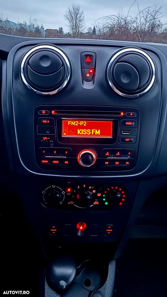 Dacia Logan 1.2 Laureate - 9