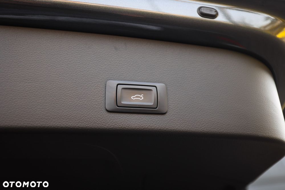 Audi A6 Avant 2.0 TDI Ultra DPF S tronic - 24