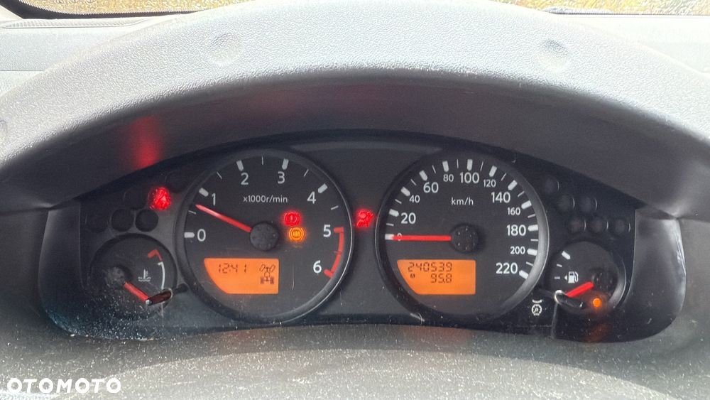 Nissan Navara 2.5 D FE - 22