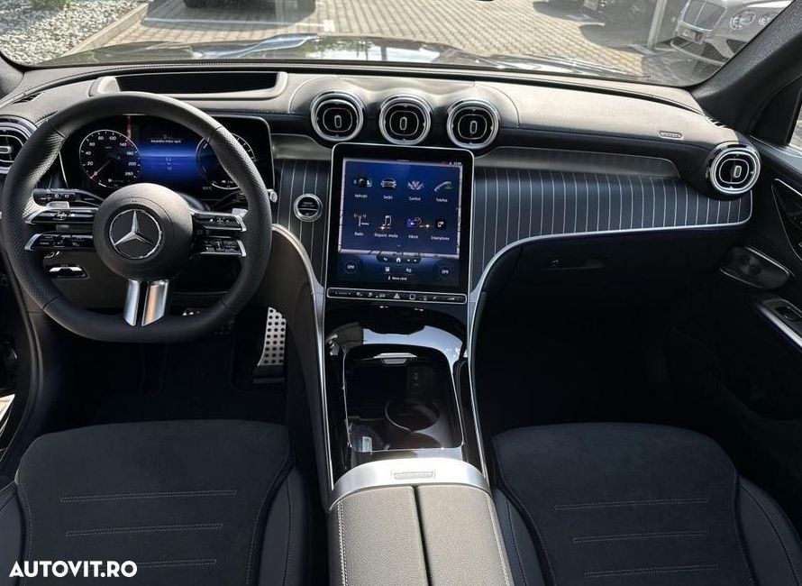 Mercedes-Benz GLC 300 e 4Matic 9G-TRONIC AMG Line Advanced - 23