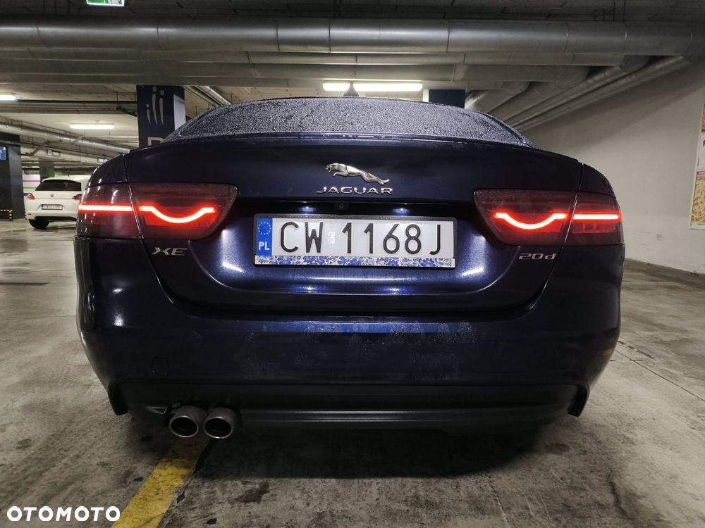 Jaguar XE 20d AWD R-Sport - 14