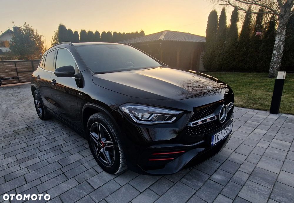 Mercedes-Benz GLA 200 7G-DCT AMG Line - 5