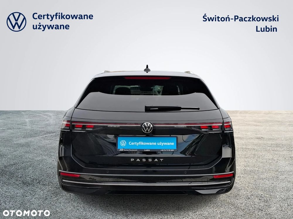 Volkswagen Passat Variant 2.0 TDI SCR DSG Elegance - 4