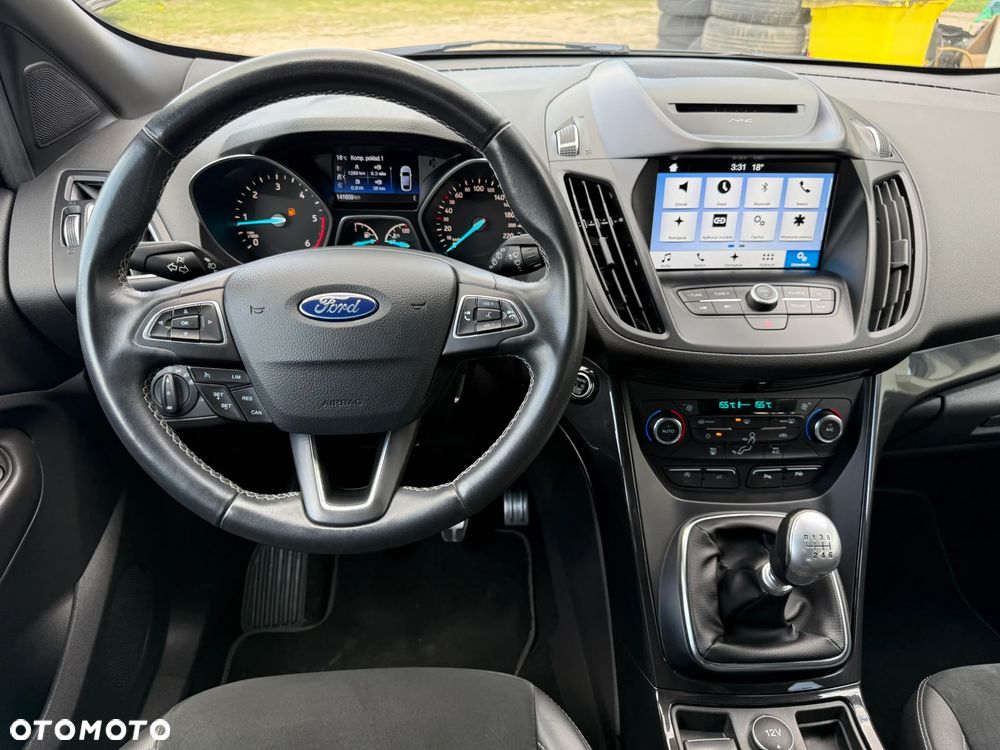 Ford Kuga 1.5 TDCi 2x4 ST-Line - 31
