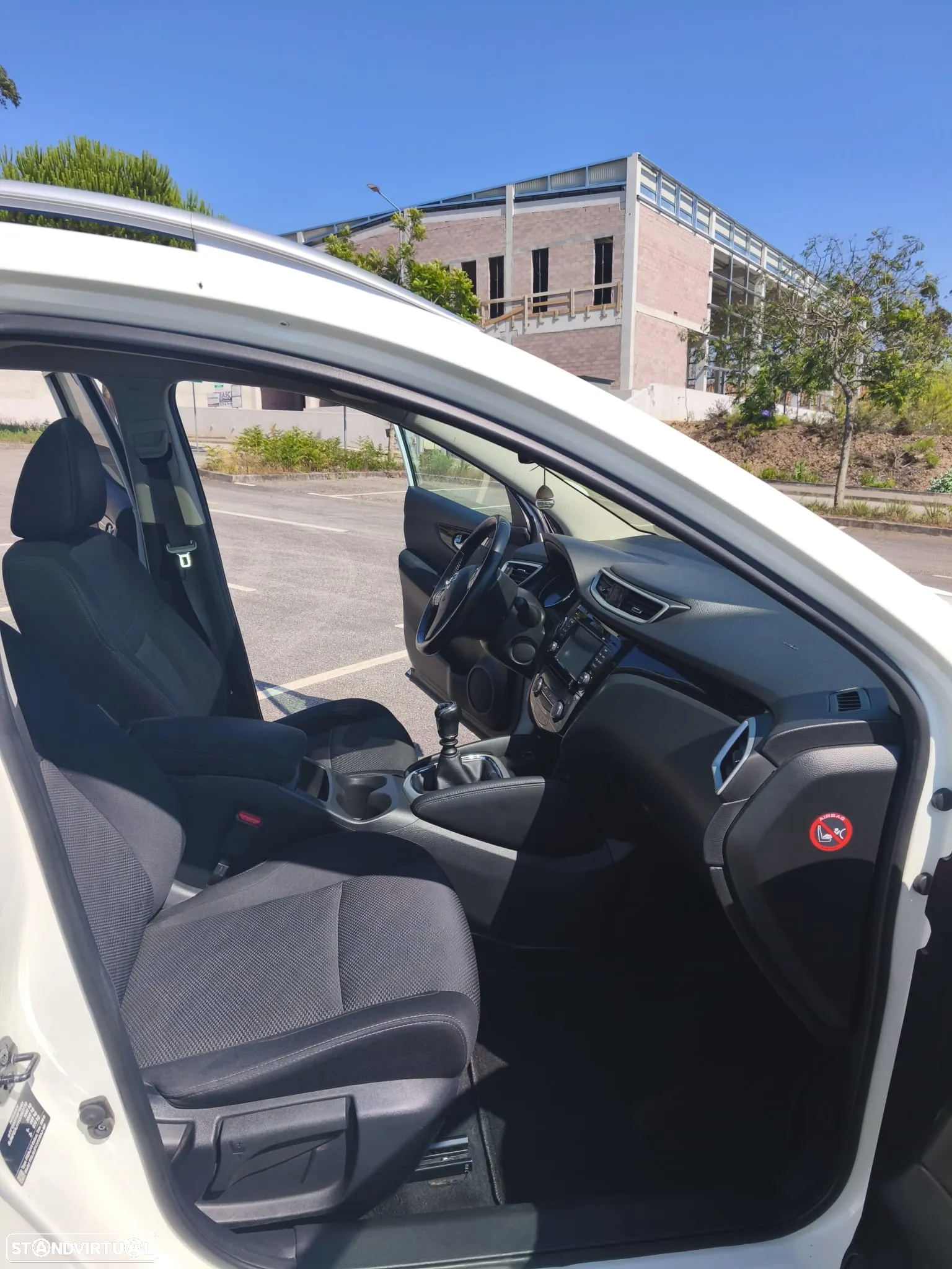 Nissan Qashqai 1.2 DIG-T N-Connecta 18 - 14
