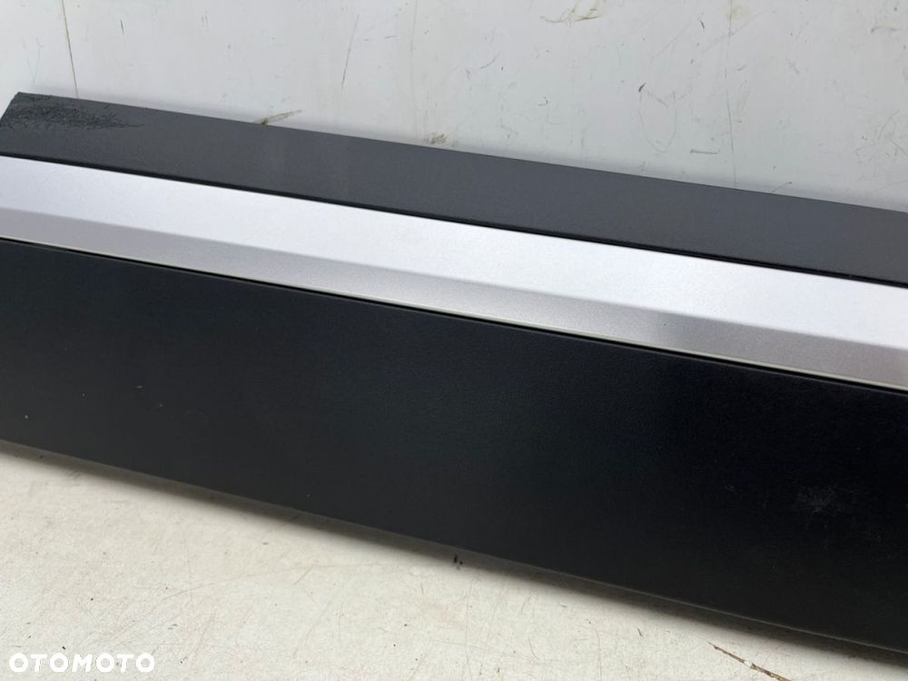 Listwa MG ZS II 24r.- prawa przednia dolna nakładka drzwi bocznych prawy przód 11410356r - 5