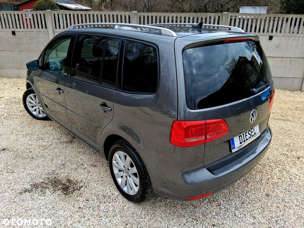 Volkswagen Touran 2.0 TDI DPF BlueMotion Technology STYLE - 27