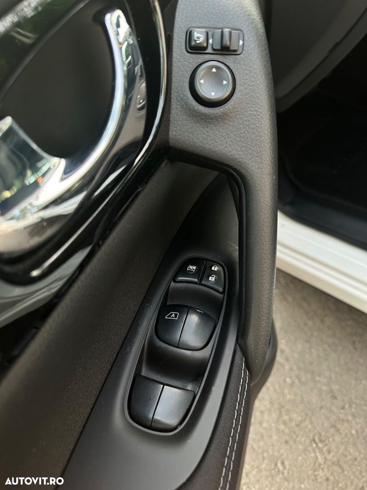Nissan Qashqai 1.6 DCI Start/Stop X-TRONIC N-Connecta - 10