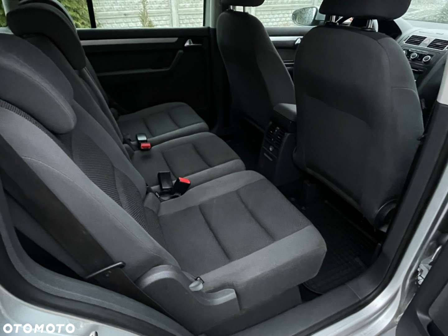 Volkswagen Touran - 19