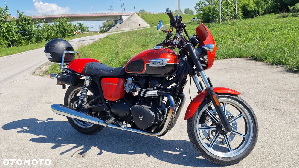 Triumph Bonneville - 3