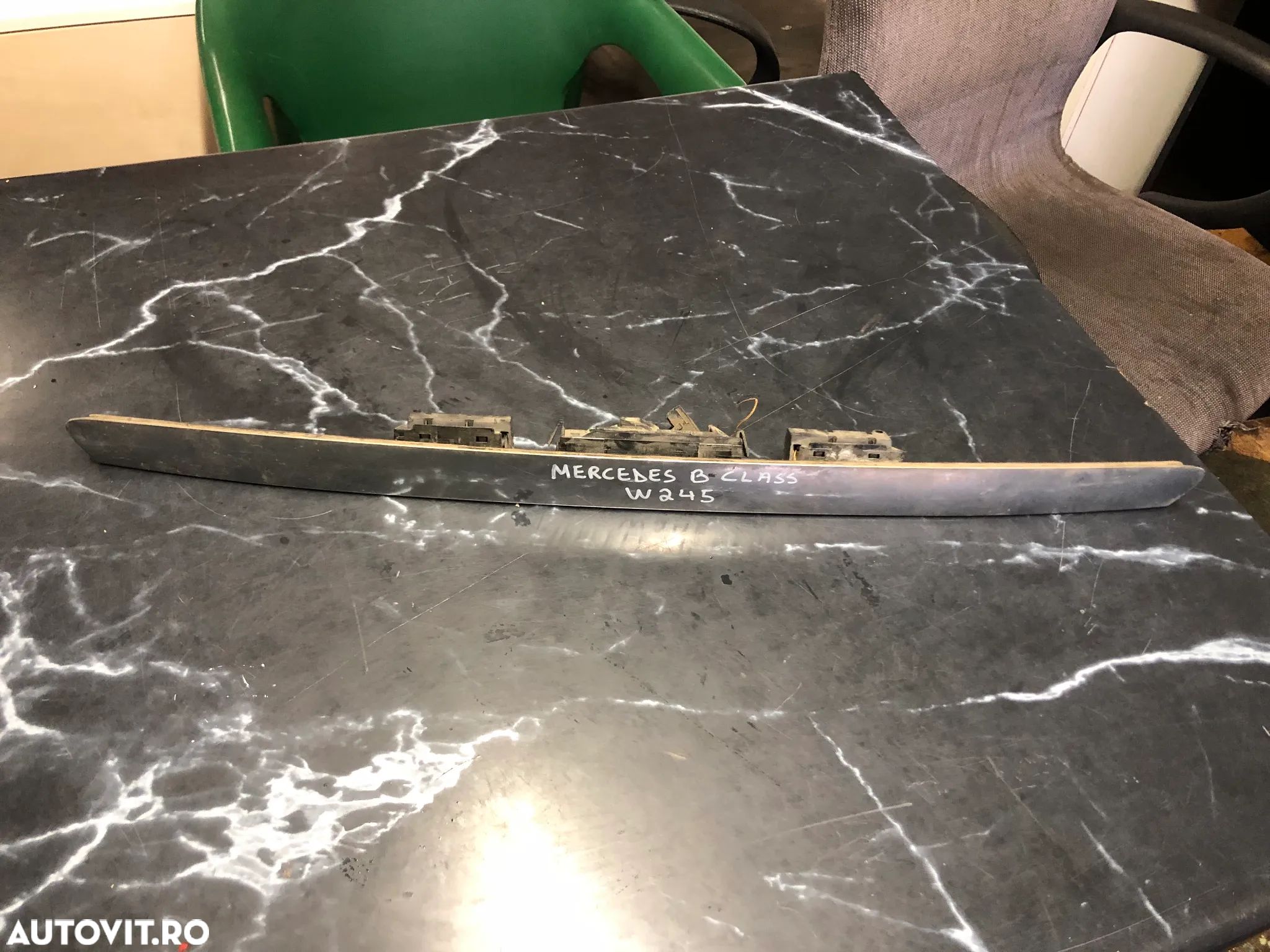 Bagheta portbagaj buton lumini chrom Mercedes Benz B Class W245 - 1