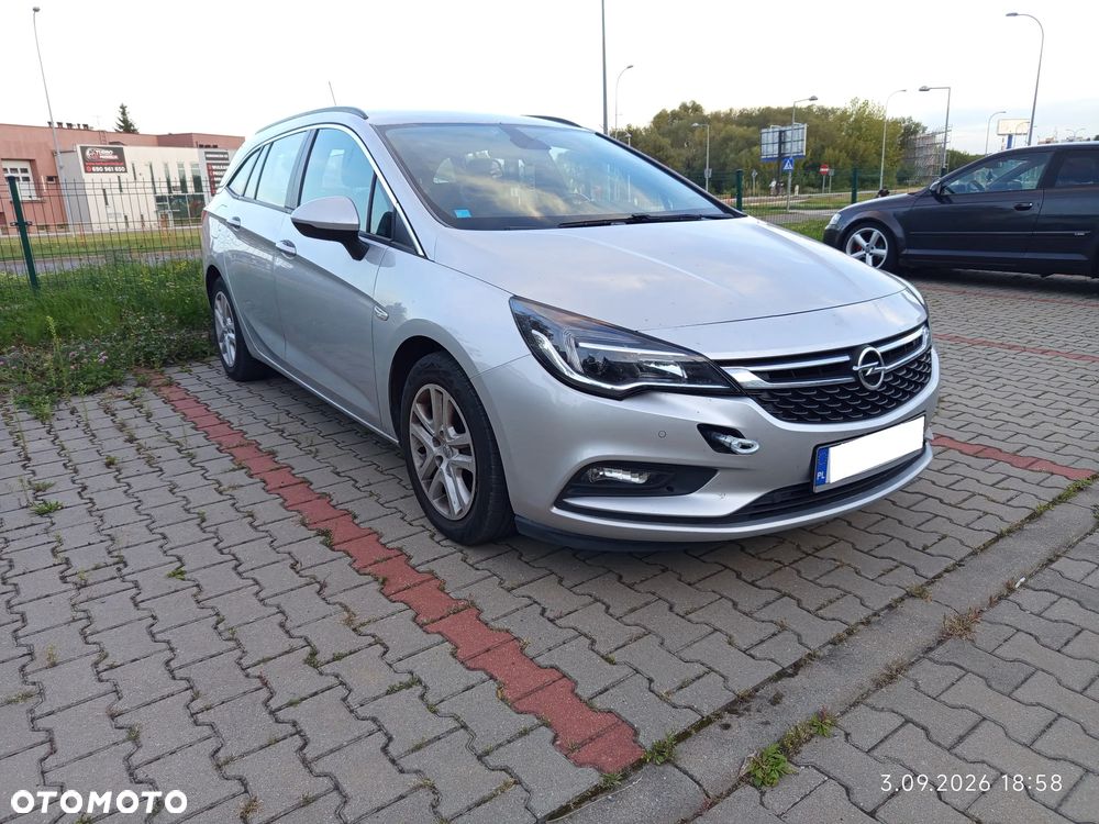 Opel Astra 1.6 CDTI Dynamic - 1