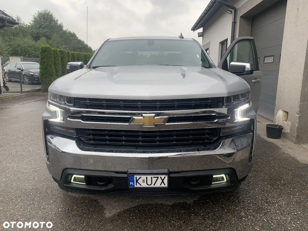 Chevrolet Silverado - 2