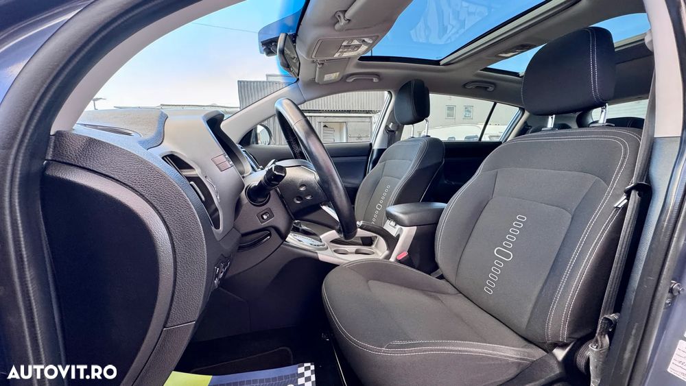 Kia Sportage 2.0 CRDI 4WD Automatik Dream-Team Edition - 12