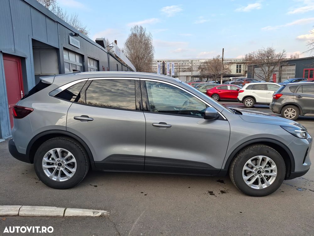 Ford Kuga 1.5 EcoBoost A8 FWD Titanium - 4