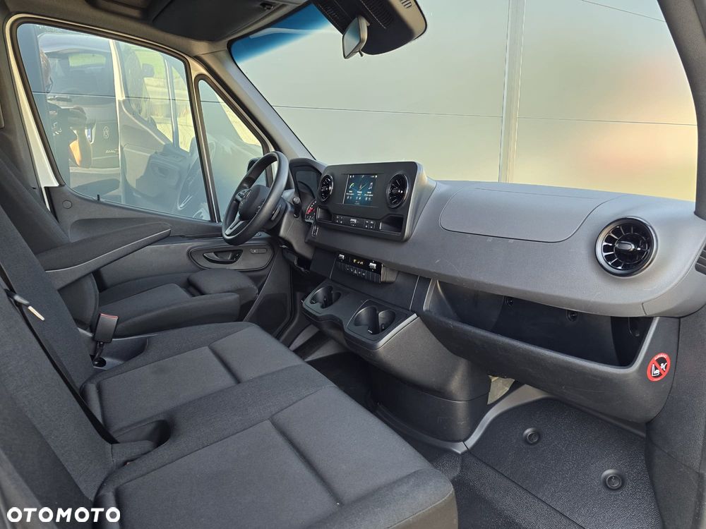 Mercedes-Benz SPRINTER 317 - 9