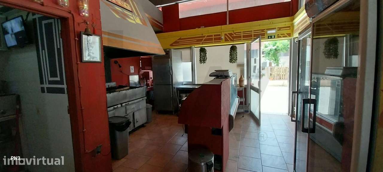 Churrasqueira Take Away na Zona Ribeirinha - Grande imagem: 3/25