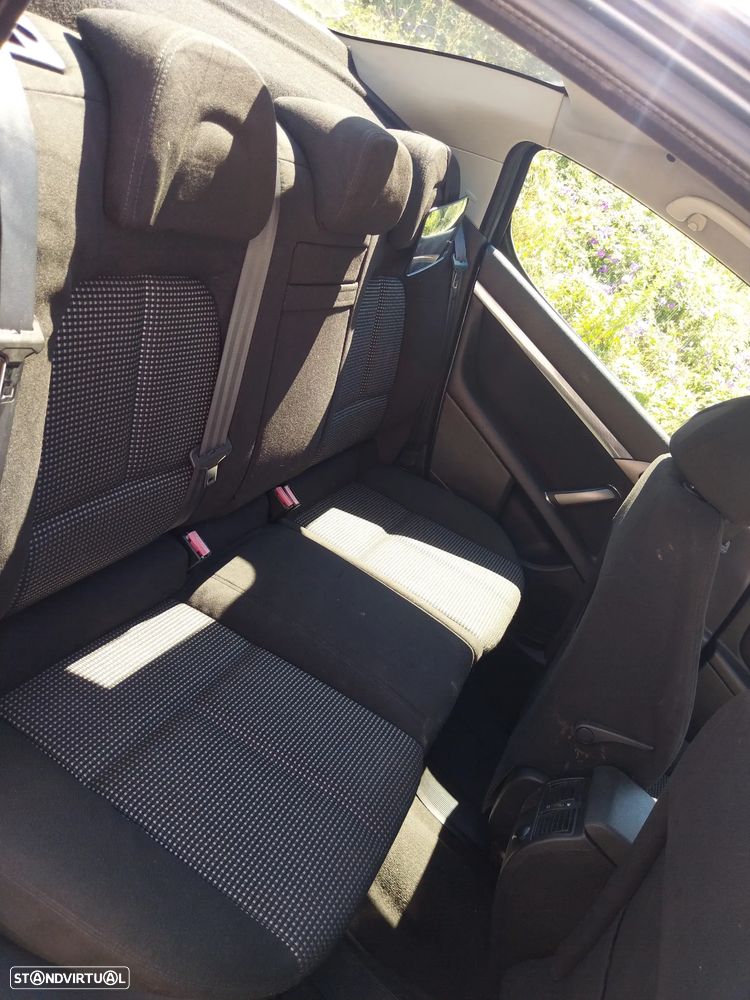 Peugeot 407 1.6 HDi Navteq - 6