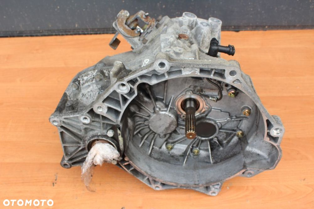 SKRZYNIA BIEGÓW OPEL VECTRA C SIGNUM 2.2 16V 5 BIEGÓW F23 Z22SE - 1