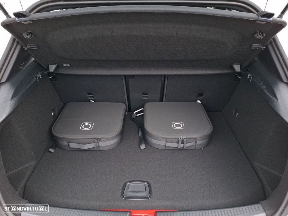 Mercedes-Benz A 250 e 8G-DCT AMG Line - 17