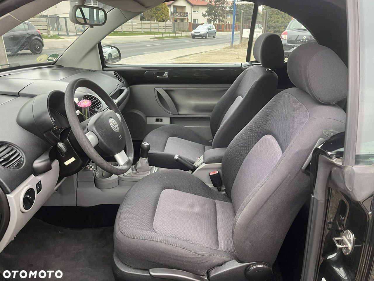 Volkswagen New Beetle - 16