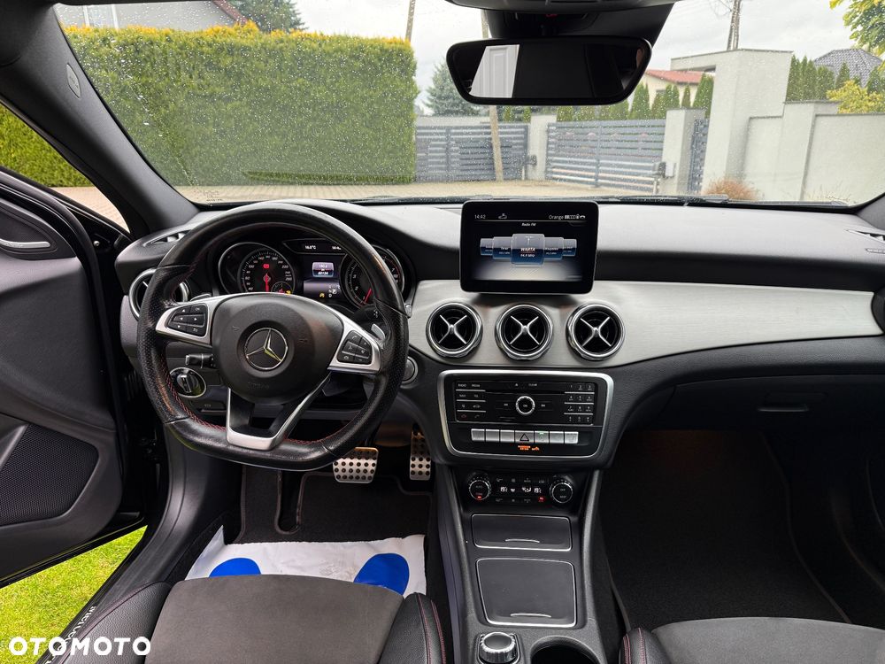 Mercedes-Benz GLA 200 7G-DCT AMG Line - 15