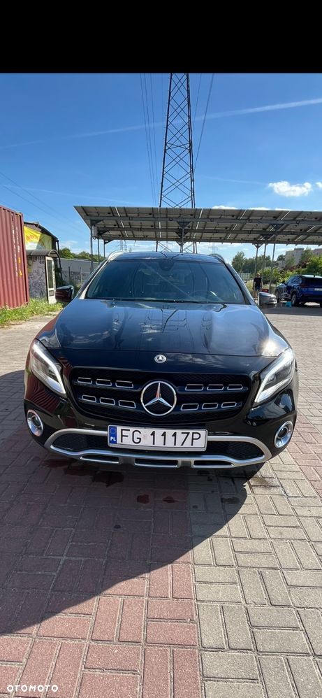 Mercedes-Benz GLA - 1