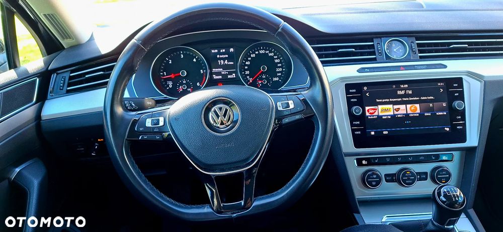 Volkswagen Passat 2.0 TDI (BlueMotion Technology) Comfortline - 15