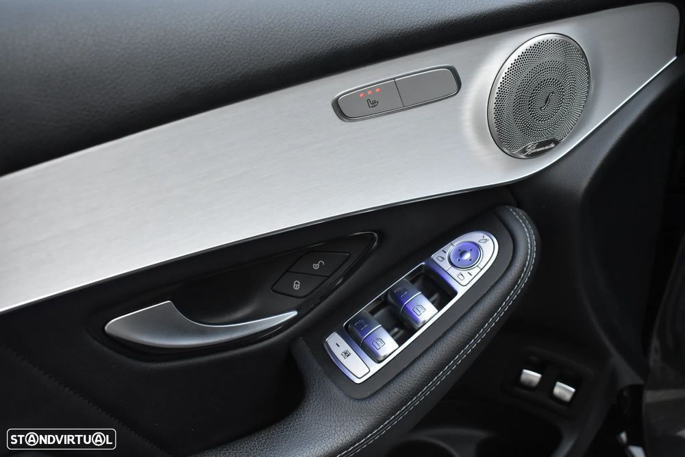 Mercedes-Benz GLC 300 e Coupe 4Matic 9G-TRONIC AMG Line - 28